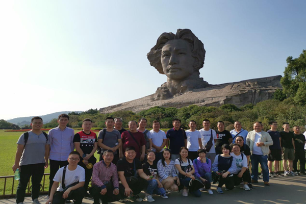 建投管線與戶外聯(lián)合黨支部重溫紅色記憶 、牢記使命初心