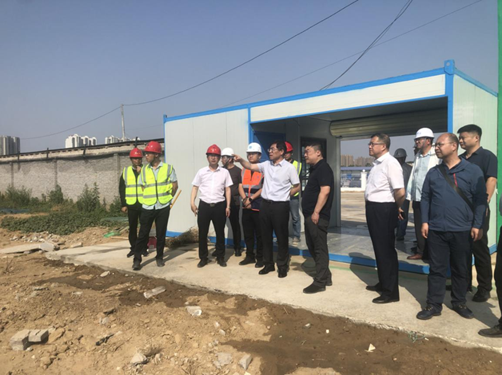 鄭州市建設(shè)投資集團有限公司黨委書記、董事長汪洋到侯寨新鎮(zhèn)區(qū)安置區(qū)調(diào)研項目建設(shè)工作