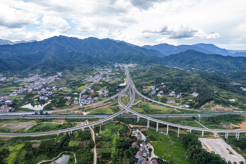 確?；緦崿F(xiàn)社會主義現(xiàn)代化取得決定性進(jìn)展 ——寫在黨的二十屆四中全會召開之際